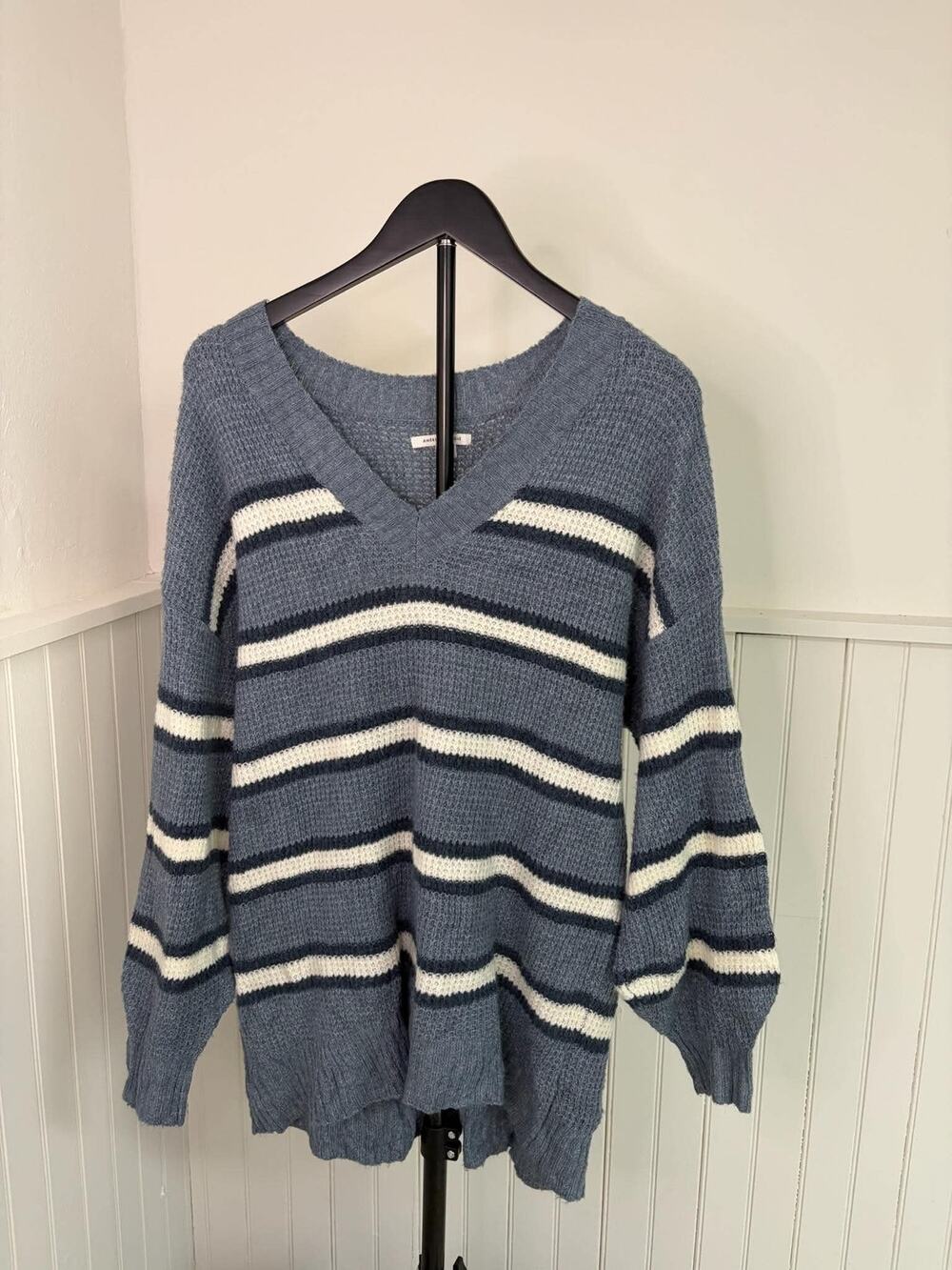 American Eagle Women’s Medium Blue Striped Oversized V Neck Sweater